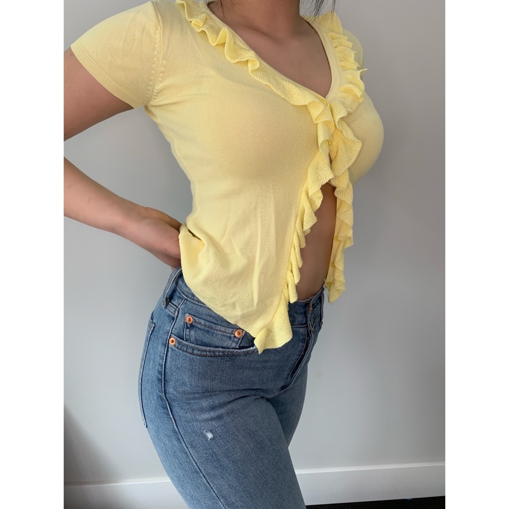 VINTAGE 90s light yellow button up blouse